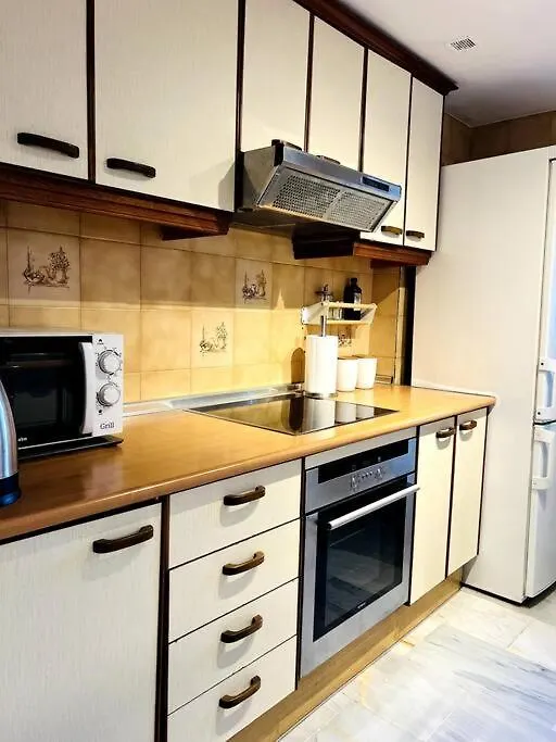 Alquiler Vacacional. Bajo Con Parrilla Y Piscina, Cerca De La Playa Y Puerto Banus Apartment Estepona