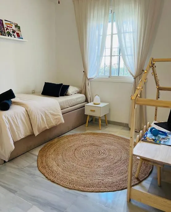 Alquiler Vacacional. Bajo Con Parrilla Y Piscina, Cerca De La Playa Y Puerto Banus Daire Estepona