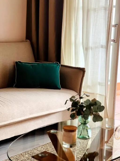 Alquiler Vacacional. Bajo Con Parrilla Y Piscina, Cerca De La Playa Y Puerto Banus Daire Estepona İspanya