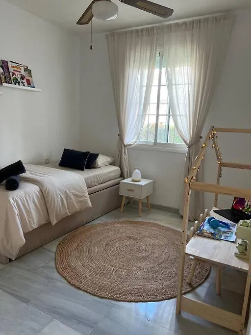 Alquiler Vacacional. Bajo Con Parrilla Y Piscina, Cerca De La Playa Y Puerto Banus Apartment Estepona 0*,  Spain